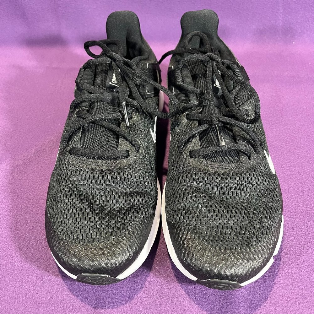 Women's Nike Legend Essential Shoes